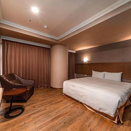 Fish Hotel-Pingtung Екстер'єр фото