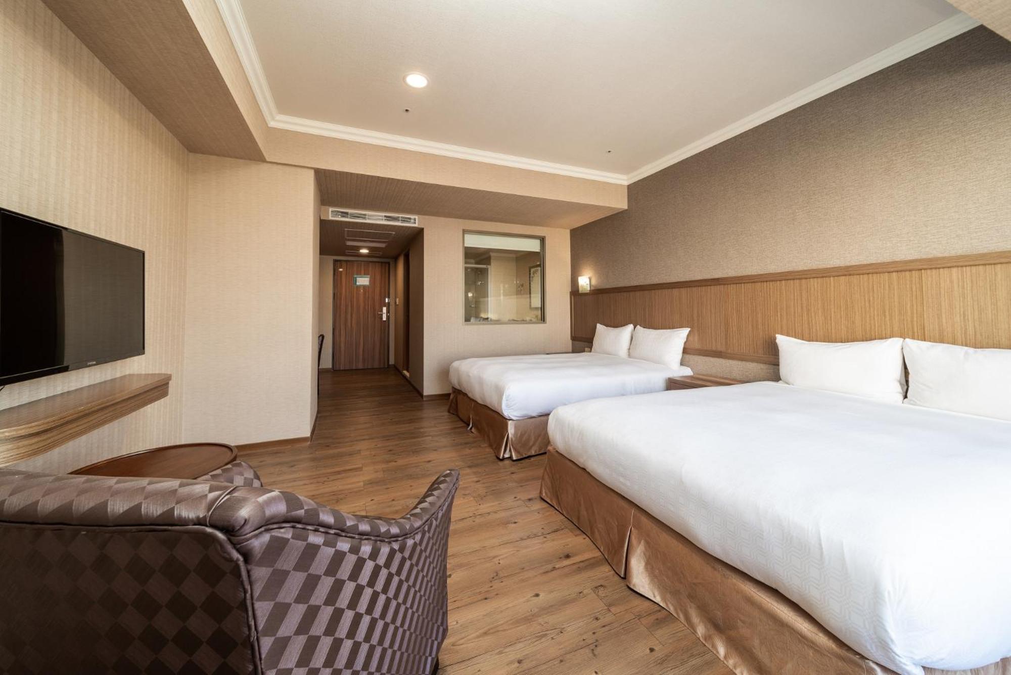 Fish Hotel-Pingtung Екстер'єр фото