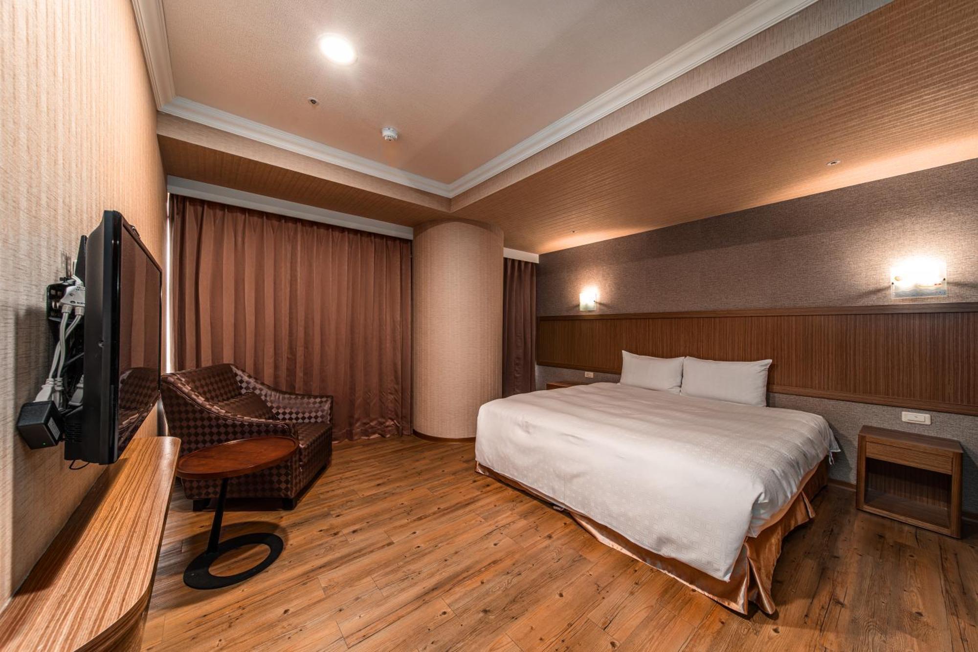 Fish Hotel-Pingtung Екстер'єр фото