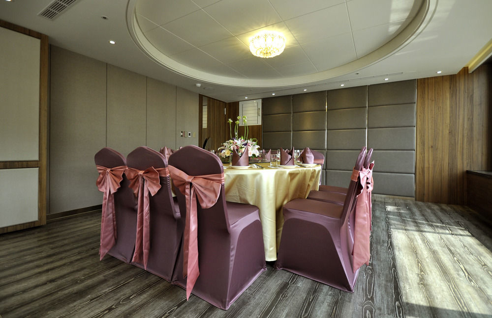 Fish Hotel-Pingtung Екстер'єр фото