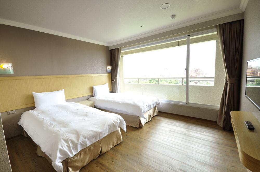 Fish Hotel-Pingtung Екстер'єр фото