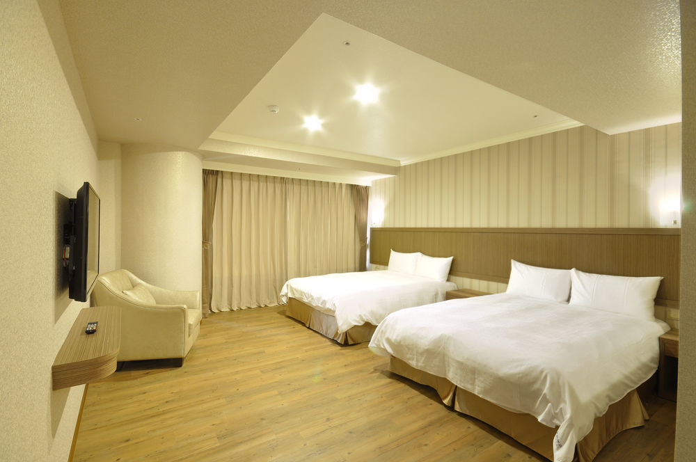 Fish Hotel-Pingtung Екстер'єр фото