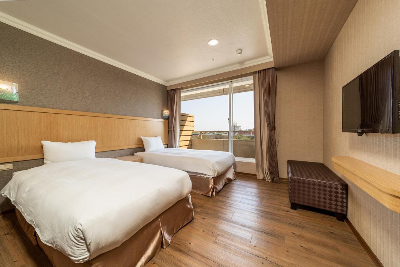 Fish Hotel-Pingtung Екстер'єр фото