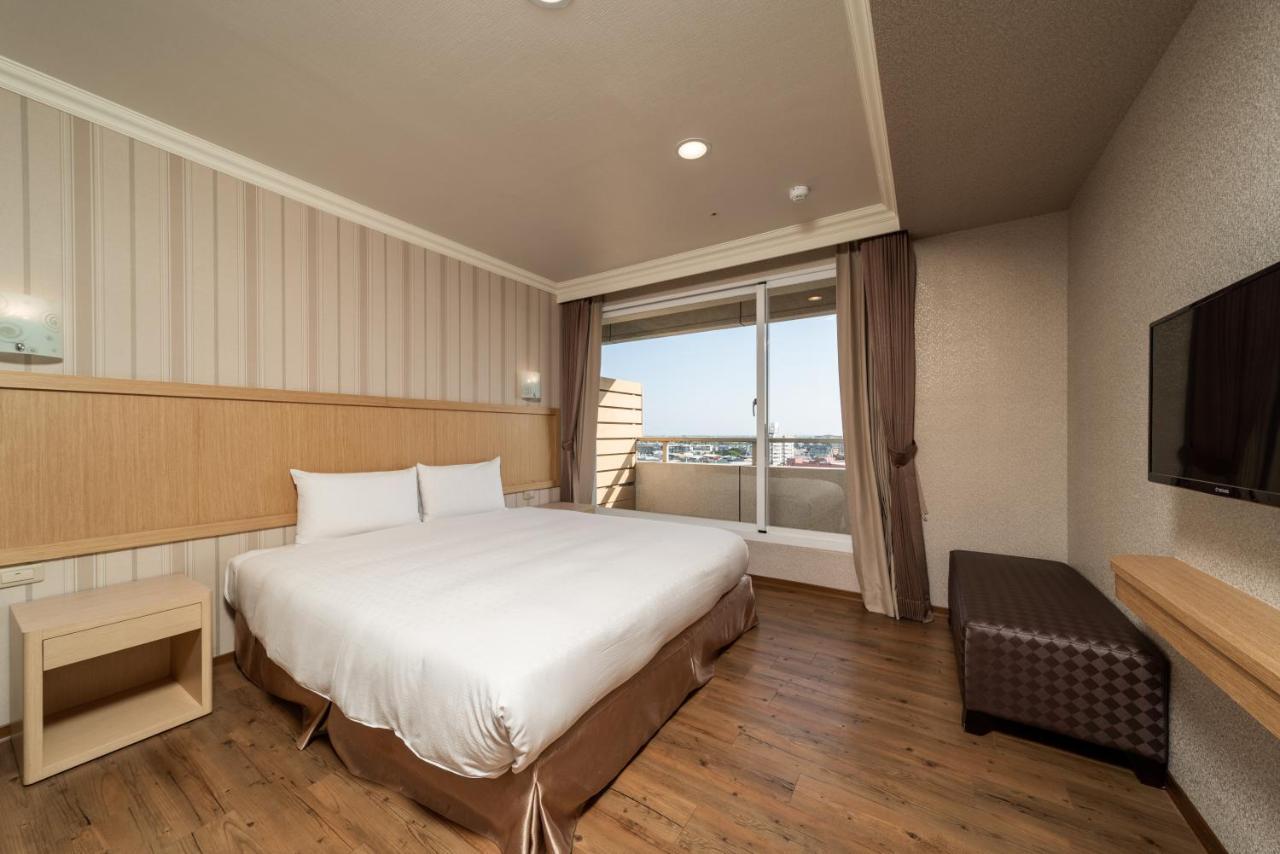 Fish Hotel-Pingtung Екстер'єр фото