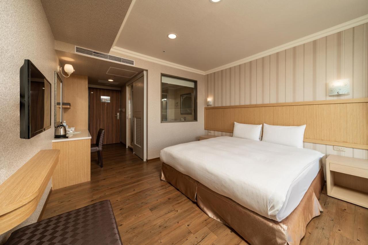 Fish Hotel-Pingtung Екстер'єр фото